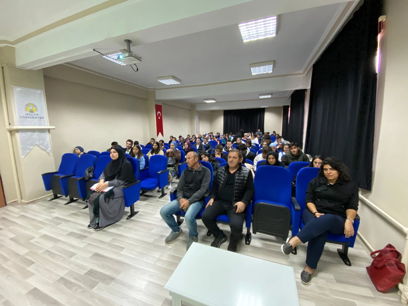Bozkır Toplum Sağlığı Merkezi Doktorları "Üreme Sağlığı" Eğitimi Verdi